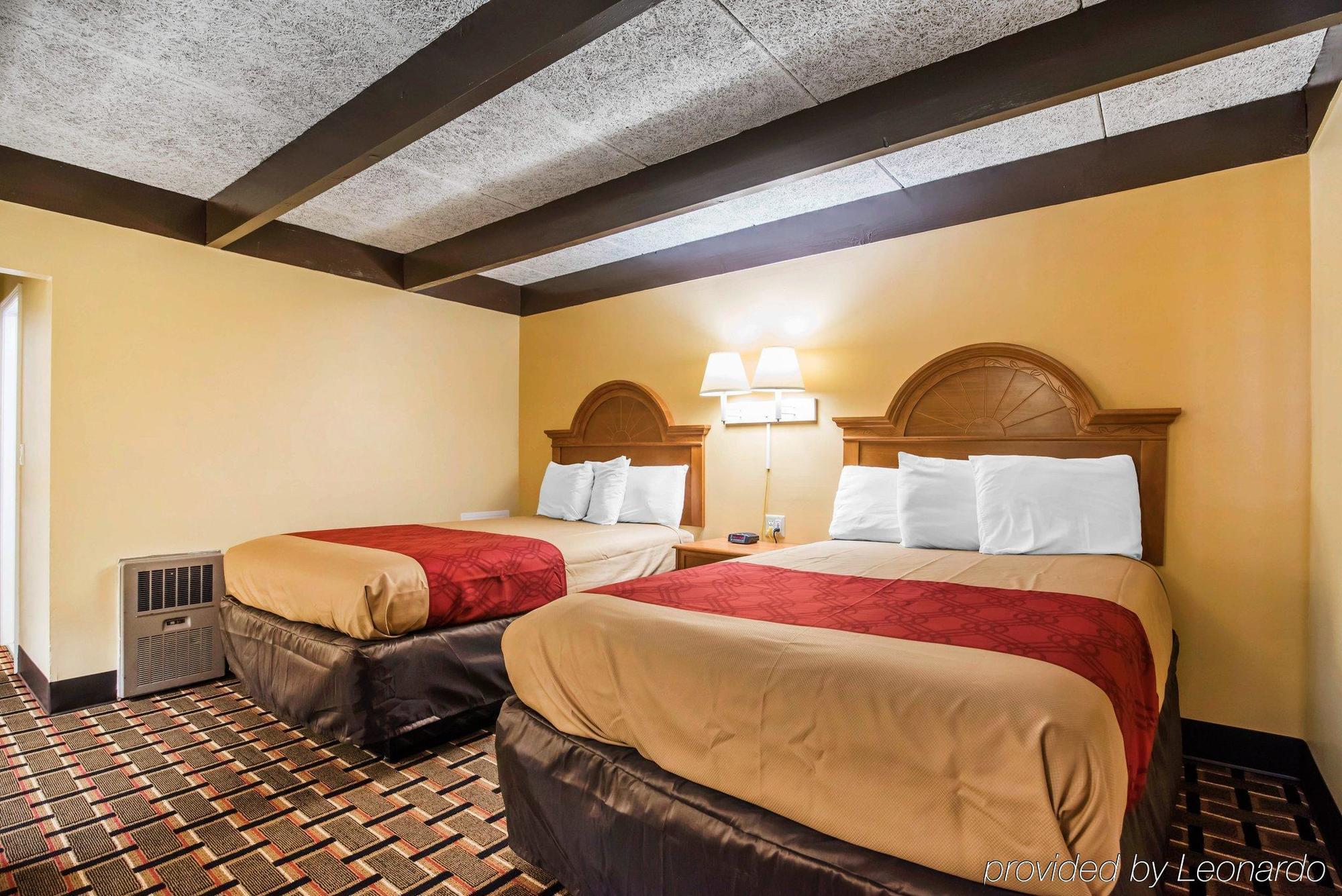 Econo Lodge New Paltz Exteriör bild
