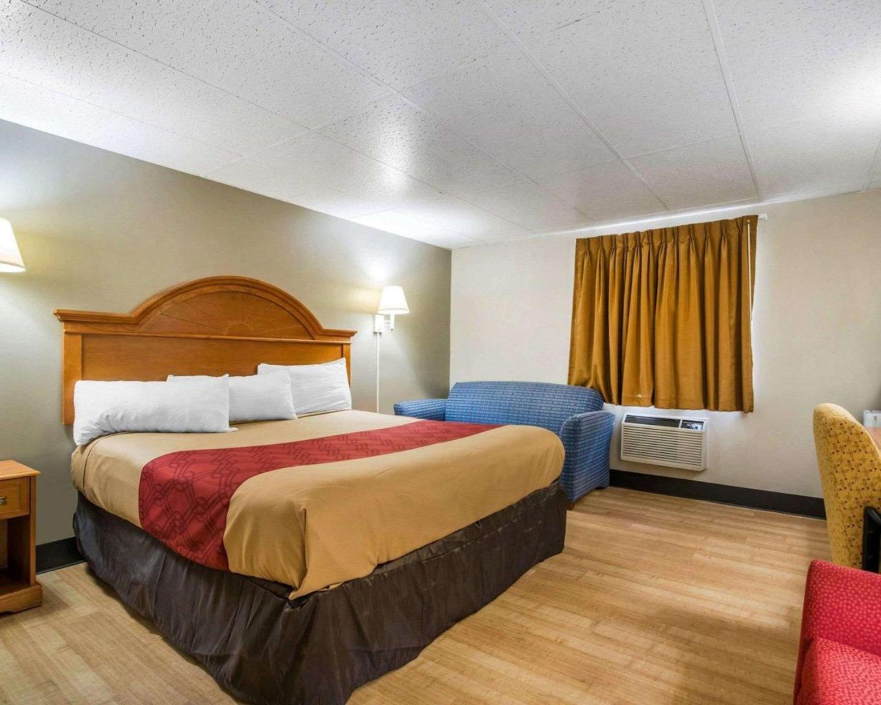 Econo Lodge New Paltz Exteriör bild