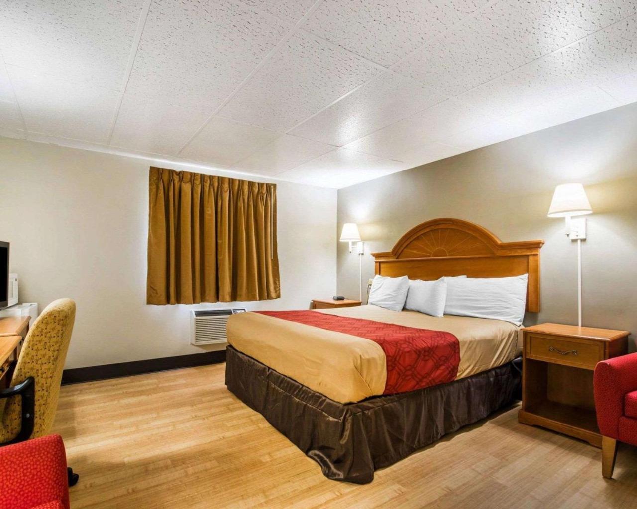 Econo Lodge New Paltz Exteriör bild
