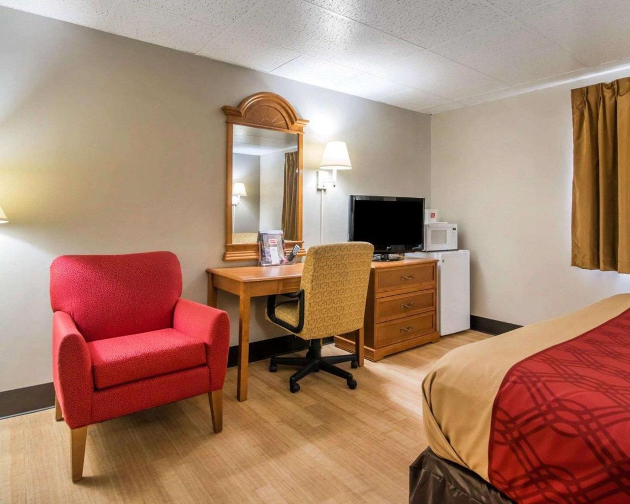 Econo Lodge New Paltz Exteriör bild
