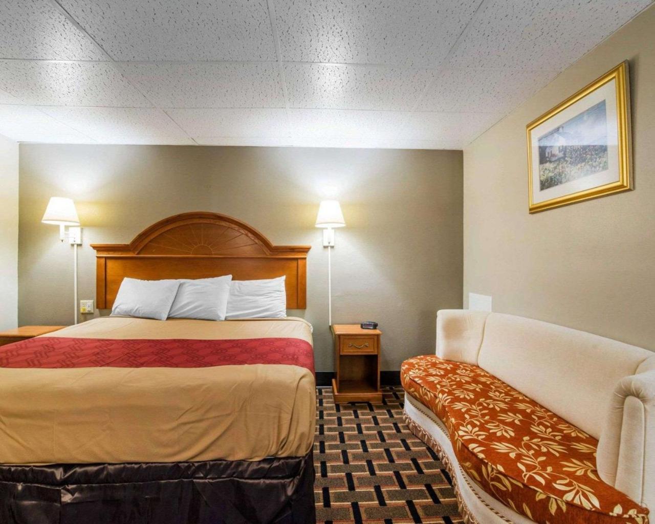 Econo Lodge New Paltz Exteriör bild