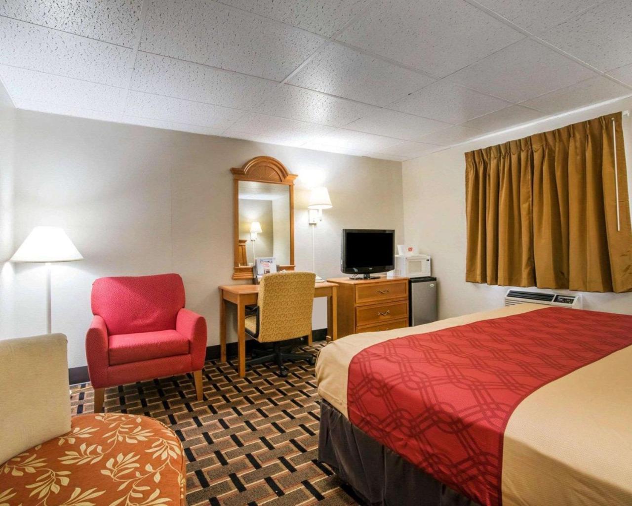 Econo Lodge New Paltz Exteriör bild